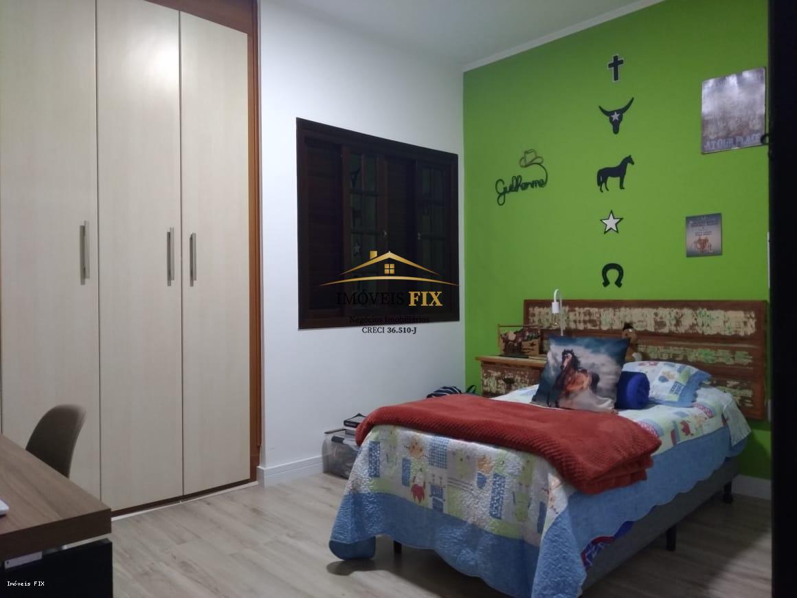 Casa à venda com 2 quartos, 115m² - Foto 9