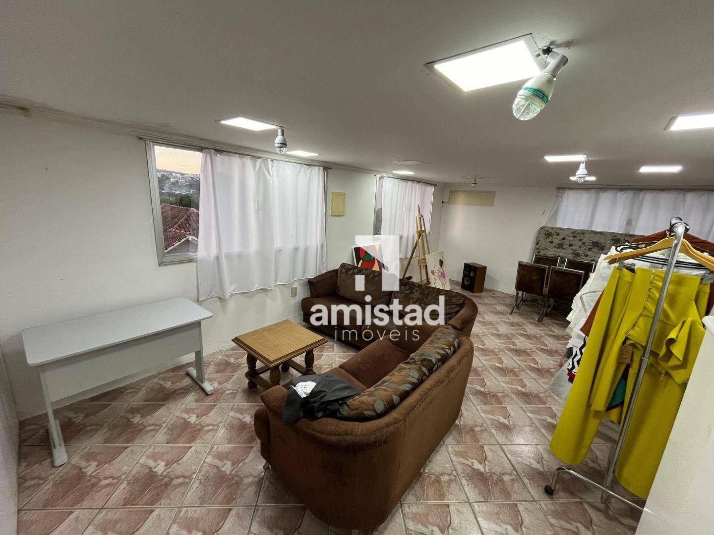 Casa à venda com 5 quartos, 235m² - Foto 17