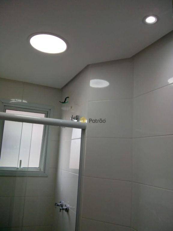 Apartamento à venda com 2 quartos, 64m² - Foto 11