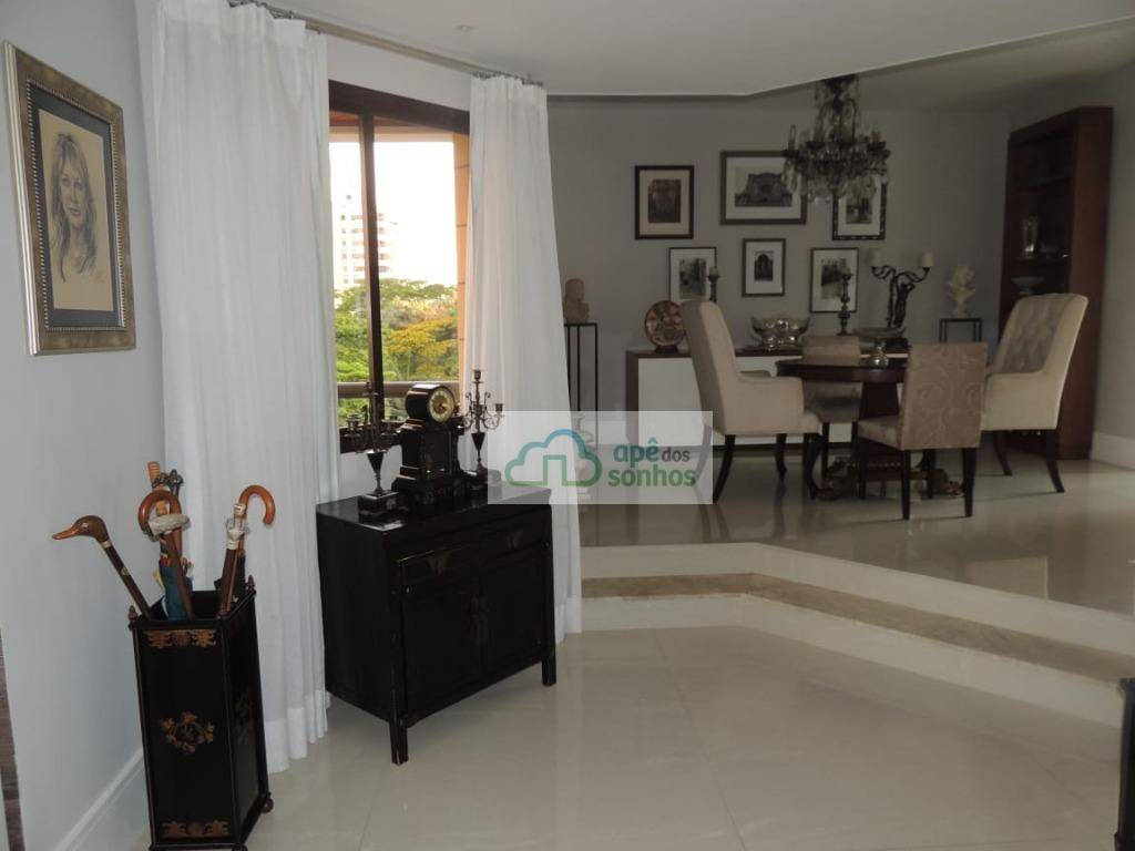 Apartamento à venda com 3 quartos, 240m² - Foto 5