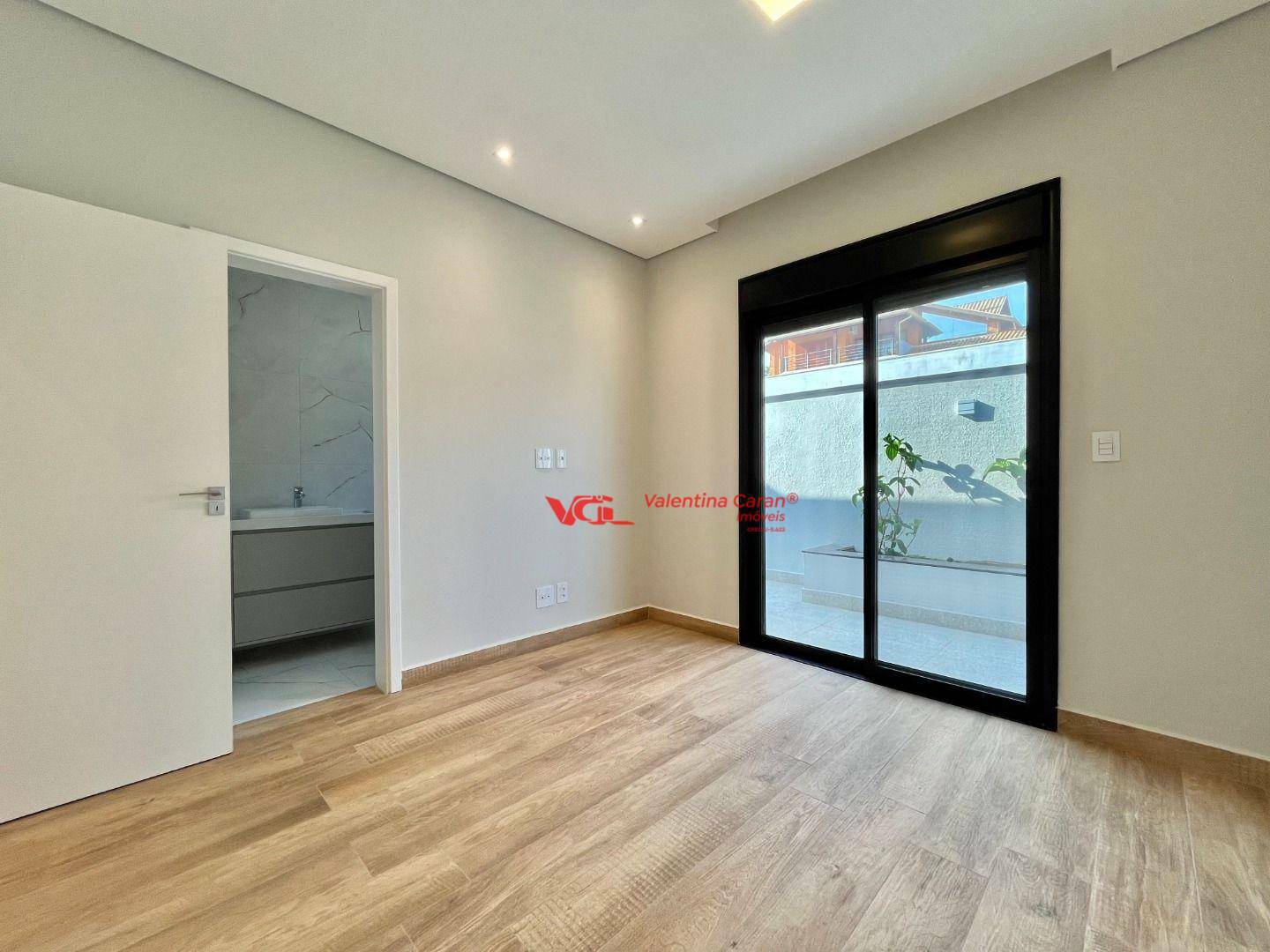 Casa de Condomínio à venda com 4 quartos, 315m² - Foto 19