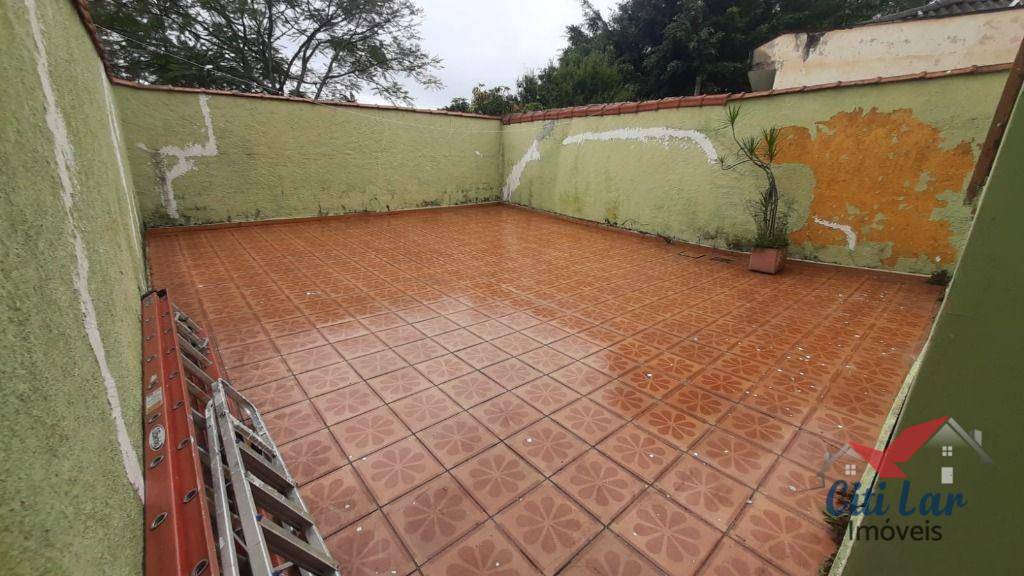 Casa para alugar com 3 quartos, 180m² - Foto 11