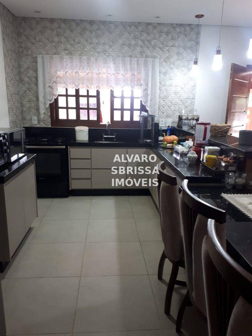 Chácara à venda com 2 quartos, 200m² - Foto 11