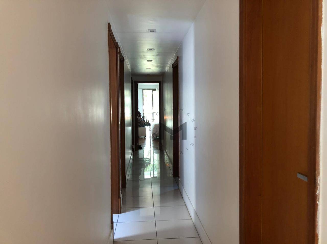 Apartamento à venda com 4 quartos, 160m² - Foto 8