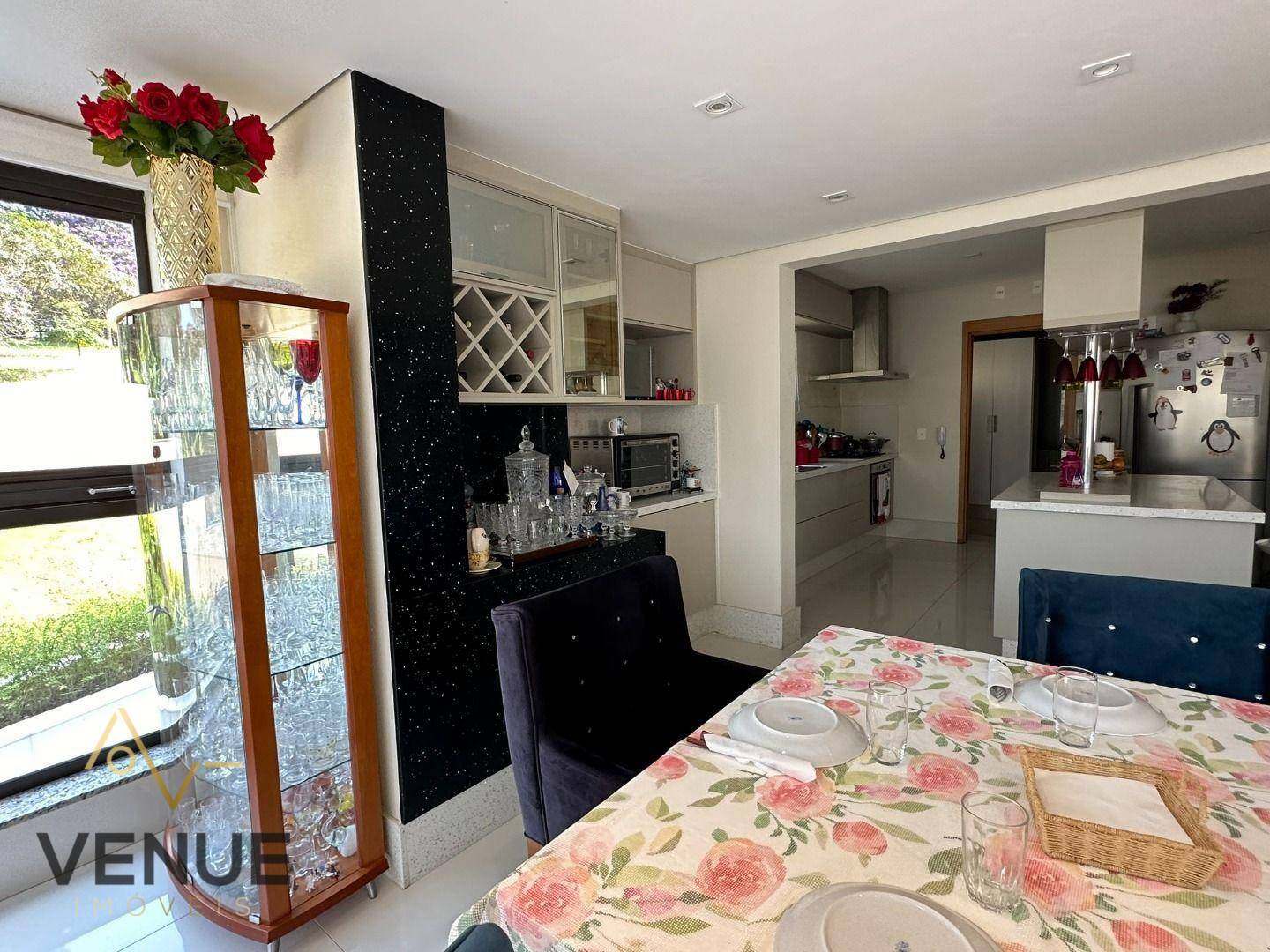 Apartamento à venda com 3 quartos, 193m² - Foto 11