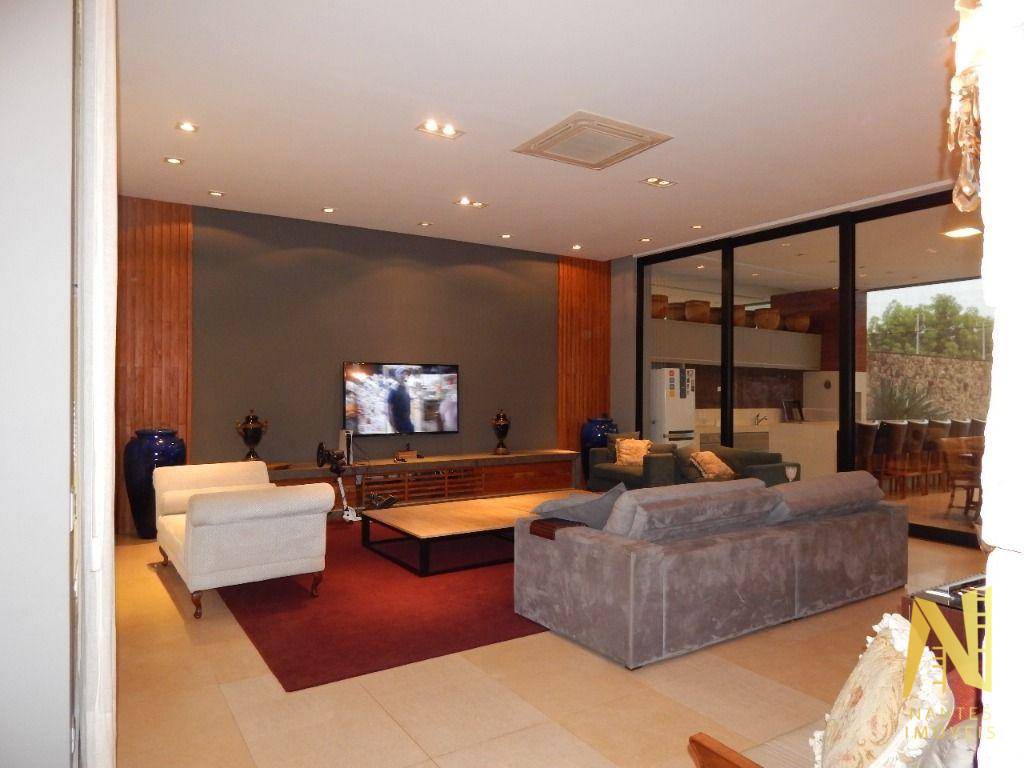 Casa, 3 quartos, 300 m² - Foto 1