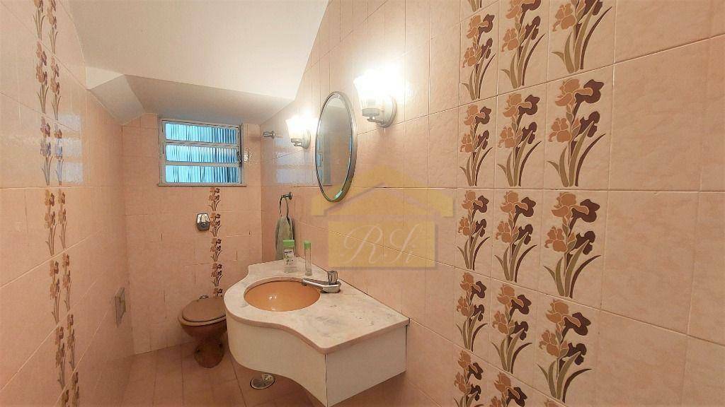 Sobrado à venda e aluguel com 3 quartos, 180m² - Foto 4