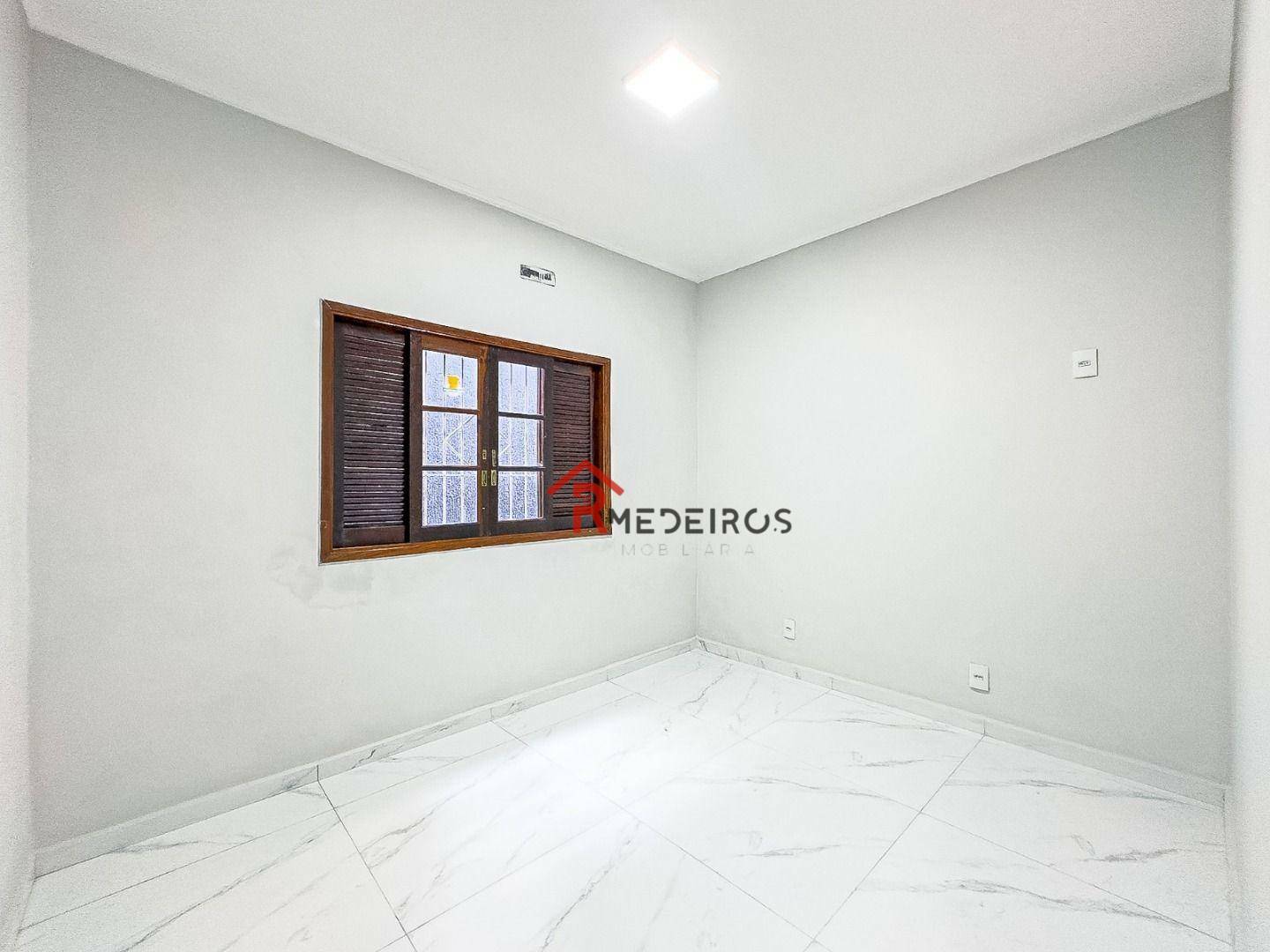 Casa à venda com 2 quartos, 108m² - Foto 6