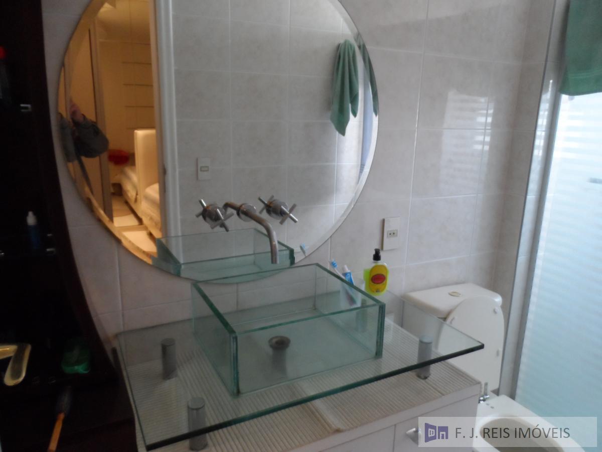 Apartamento à venda com 3 quartos, 180m² - Foto 25