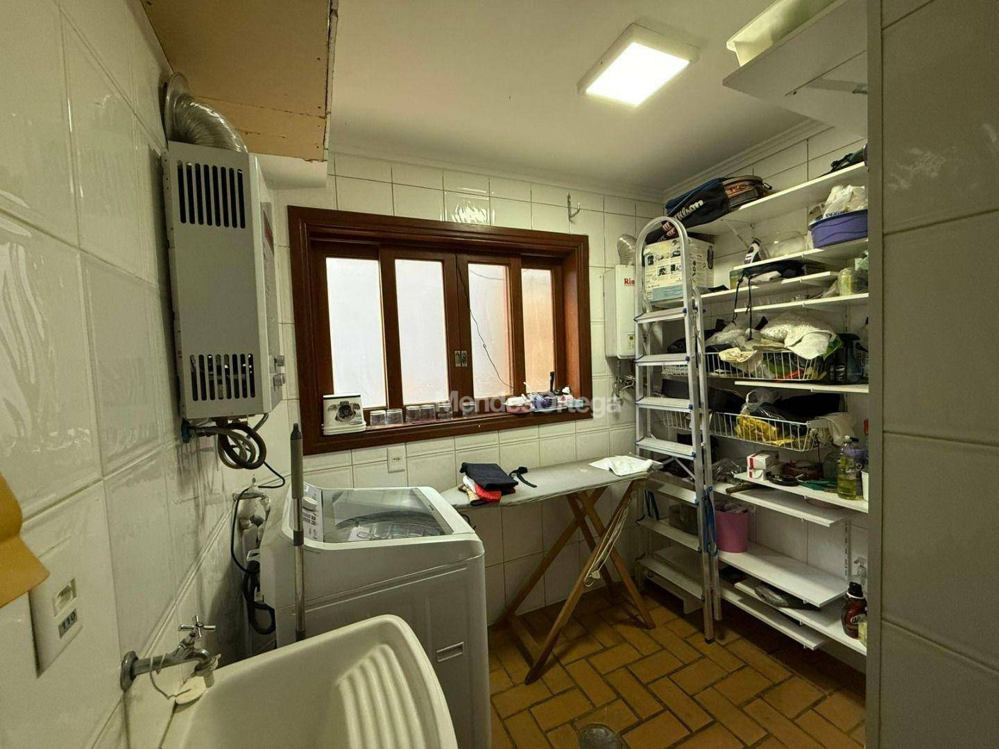 Casa de Condomínio à venda com 3 quartos, 300m² - Foto 27