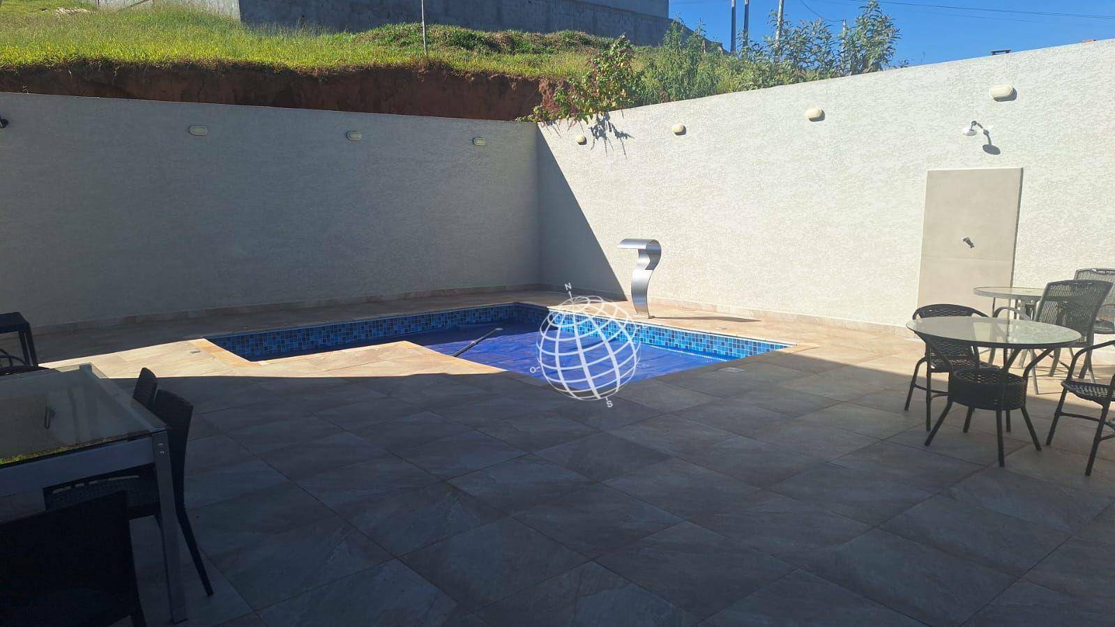 Casa de Condomínio à venda com 3 quartos, 210m² - Foto 4