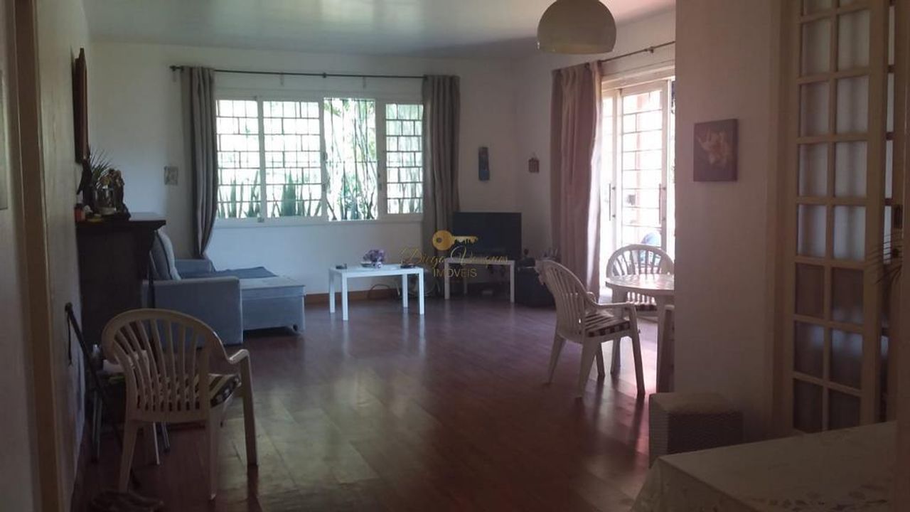 Casa à venda com 3 quartos, 200m² - Foto 3