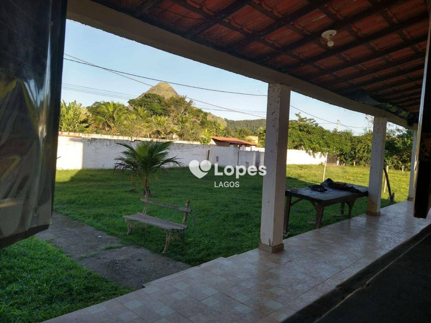 Chácara à venda com 3 quartos, 250m² - Foto 2