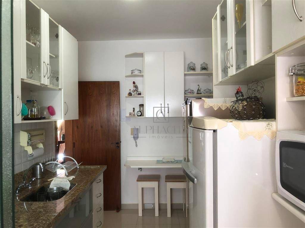 Apartamento para alugar com 3 quartos, 120m² - Foto 11