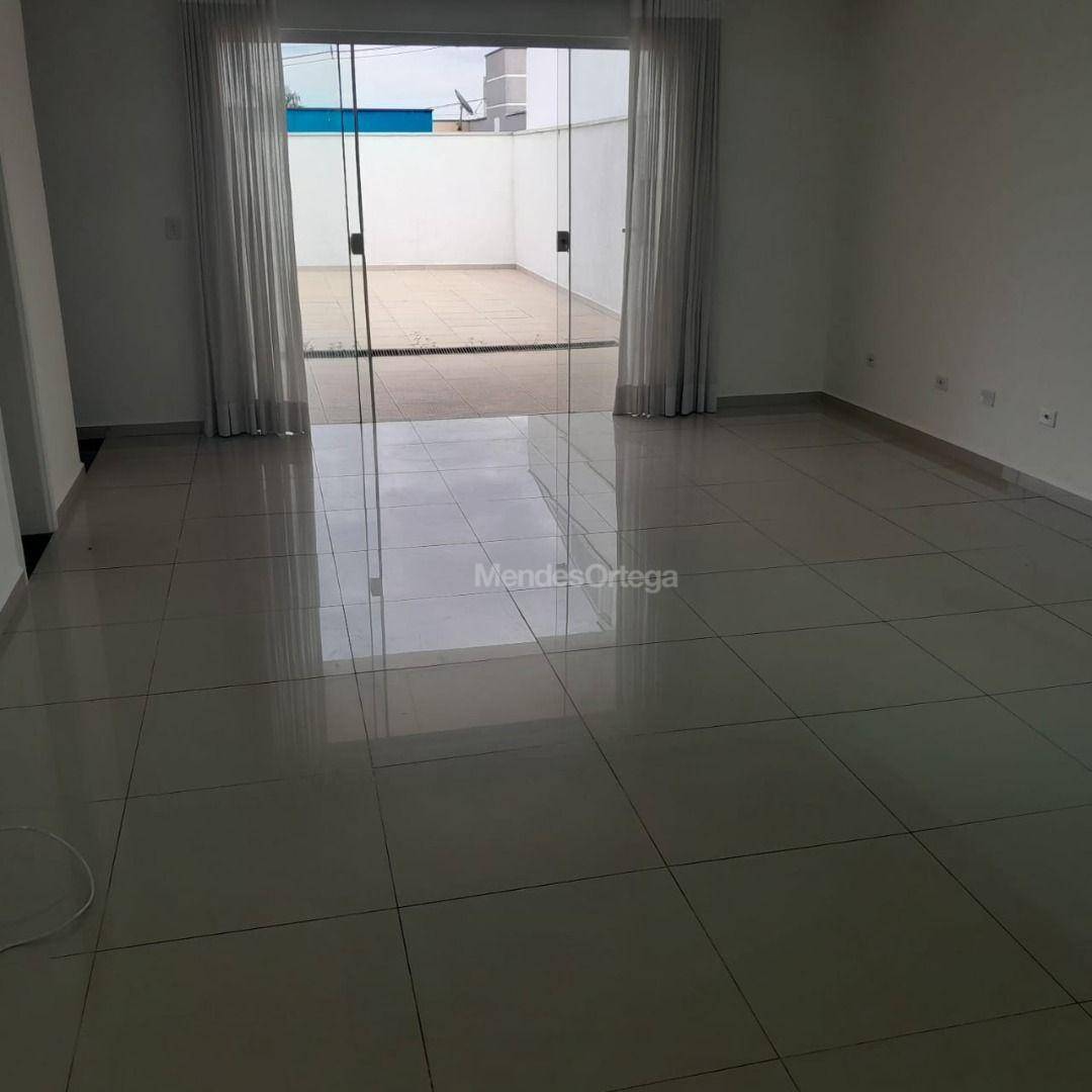 Casa de Condomínio para alugar com 3 quartos, 136m² - Foto 5