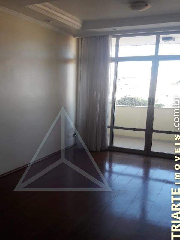 Apartamento à venda com 2 quartos, 66m² - Foto 1