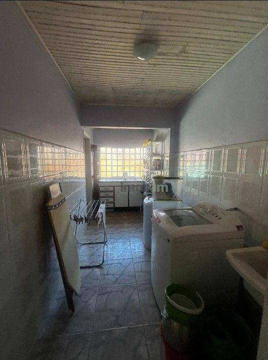 Casa à venda com 4 quartos, 150m² - Foto 11