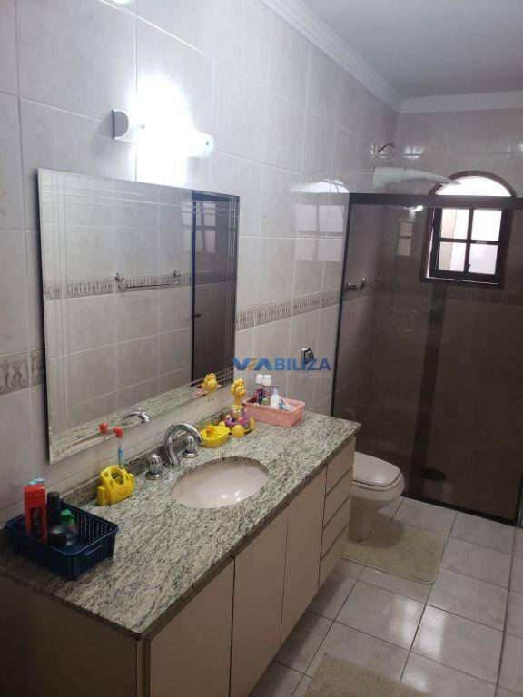 Sobrado à venda com 3 quartos, 218m² - Foto 14