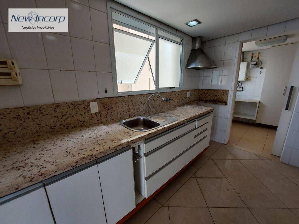 Apartamento à venda com 3 quartos, 136m² - Foto 3