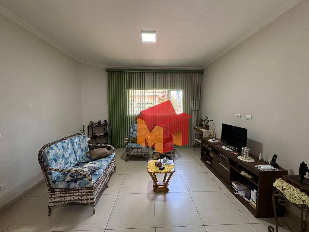 Casa à venda com 2 quartos, 144m² - Foto 2