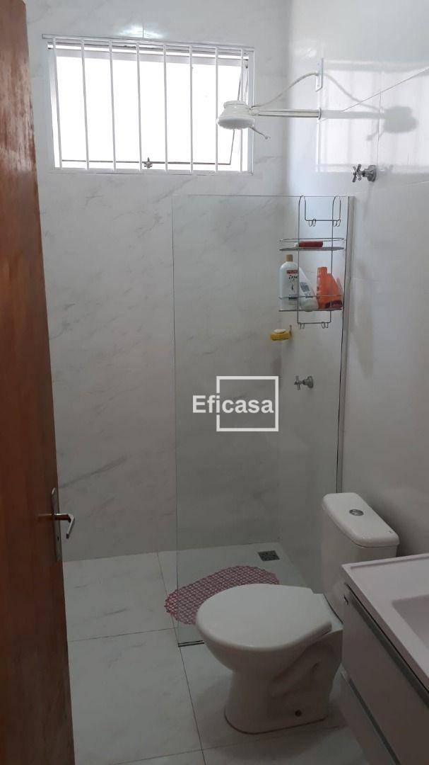 Casa à venda com 3 quartos, 80m² - Foto 4