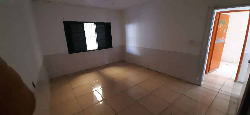 Casa à venda com 2 quartos, 133m² - Foto 3