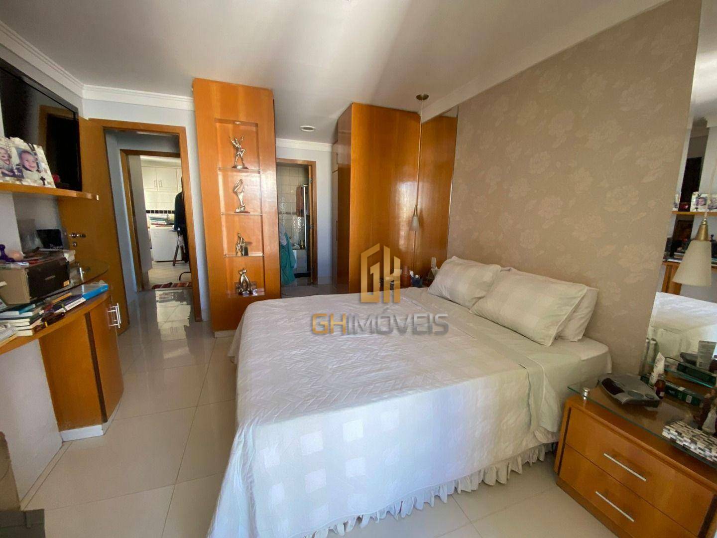 Cobertura à venda com 4 quartos, 215m² - Foto 18