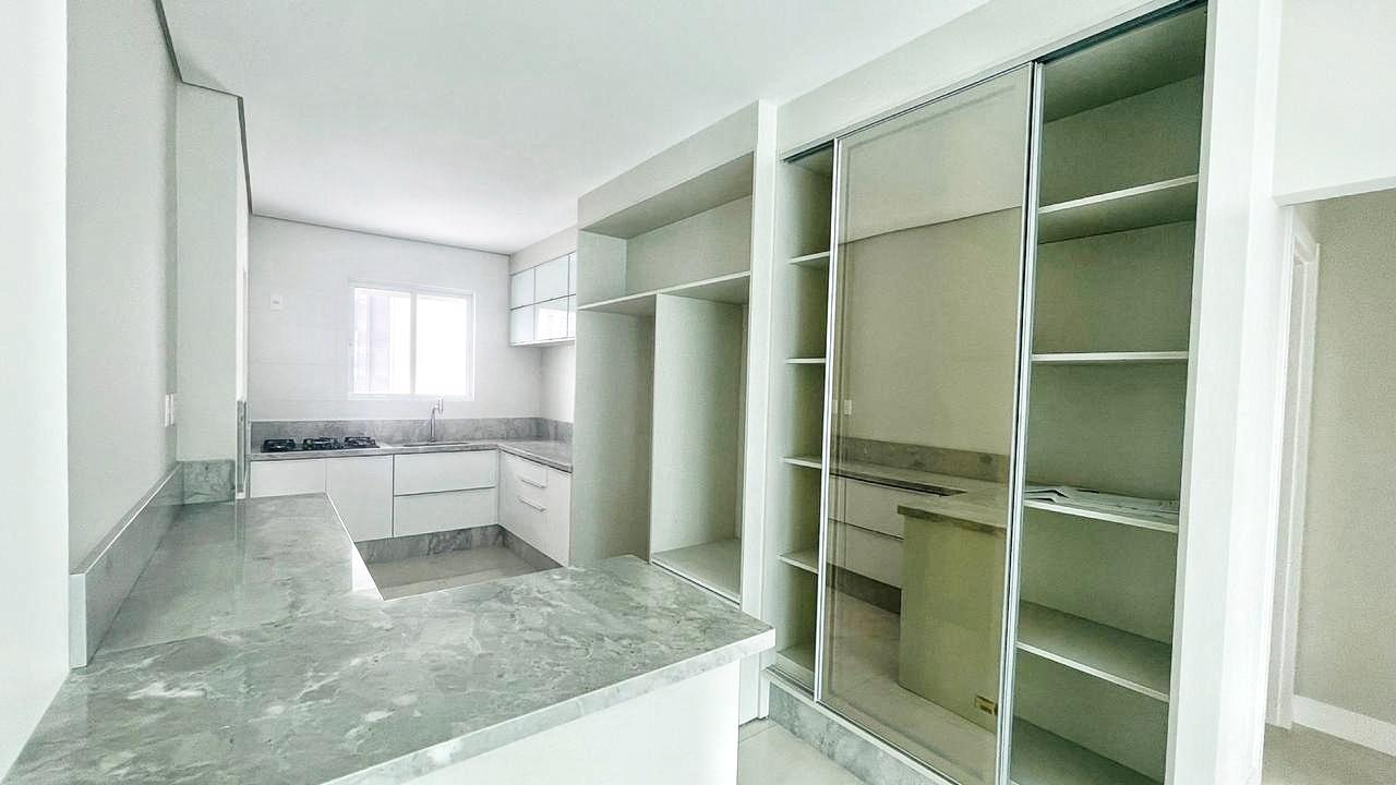 Apartamento à venda com 3 quartos, 120m² - Foto 16