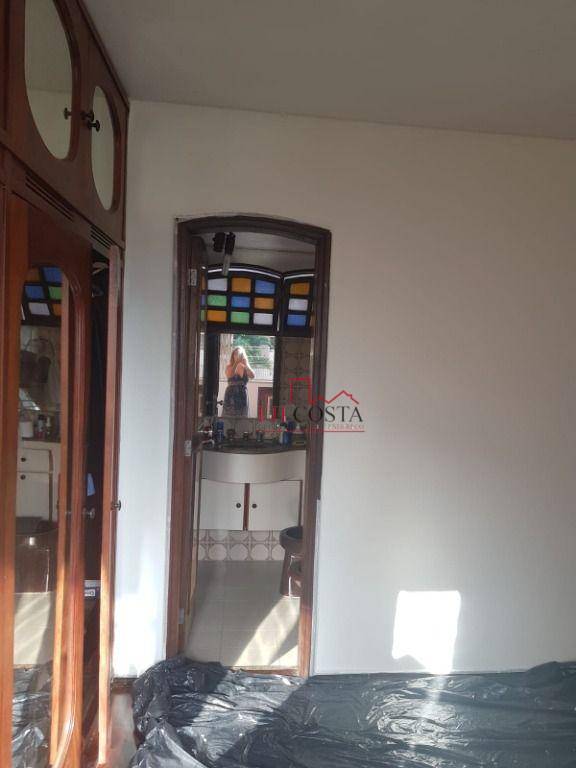 Apartamento à venda com 4 quartos, 180m² - Foto 11