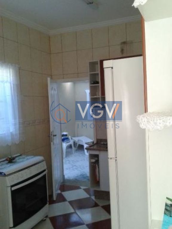 Casa à venda com 2 quartos, 120m² - Foto 3