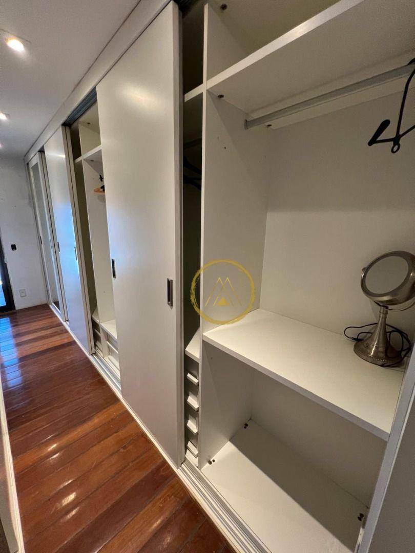 Apartamento à venda com 3 quartos, 180m² - Foto 8