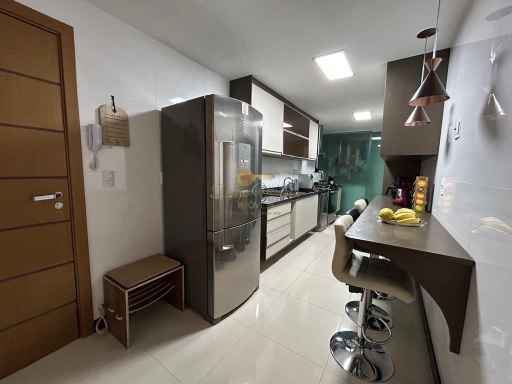 Apartamento à venda com 3 quartos, 125m² - Foto 18