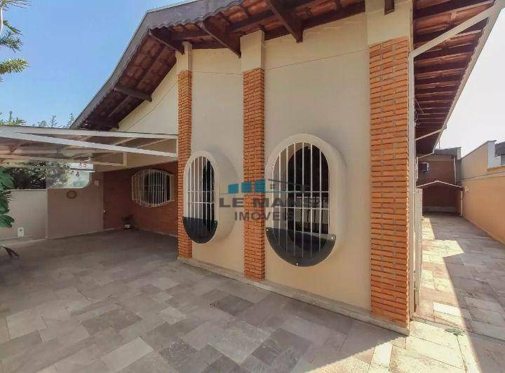 Casa à venda com 4 quartos, 258m² - Foto 16