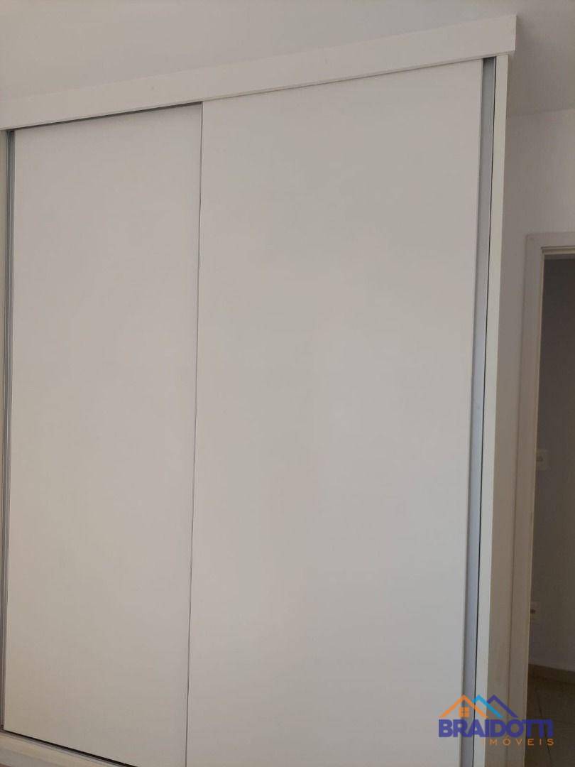 Apartamento à venda com 3 quartos, 70m² - Foto 3