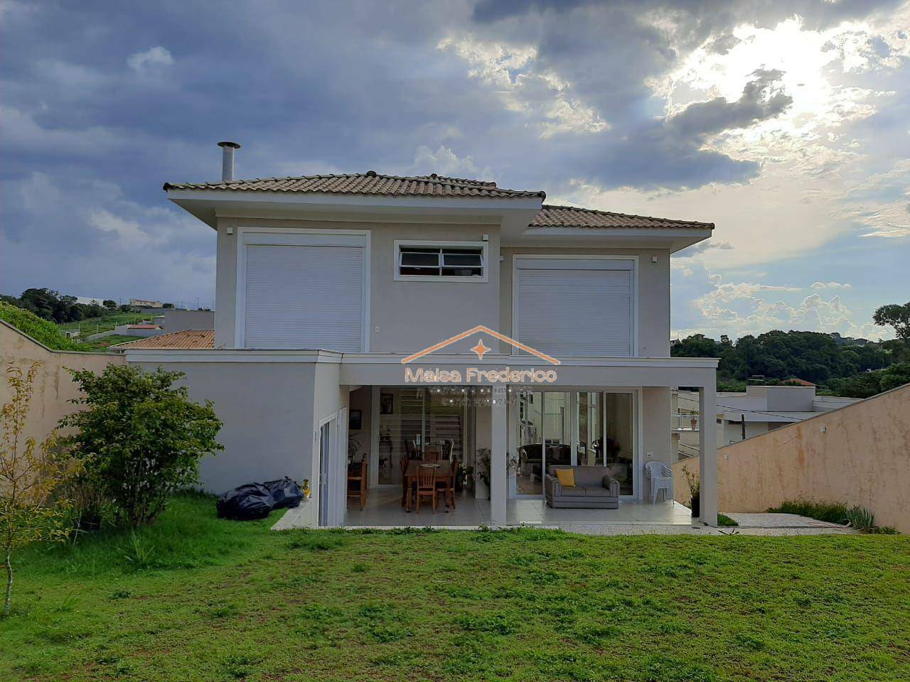 Casa à venda com 3 quartos, 250m² - Foto 11