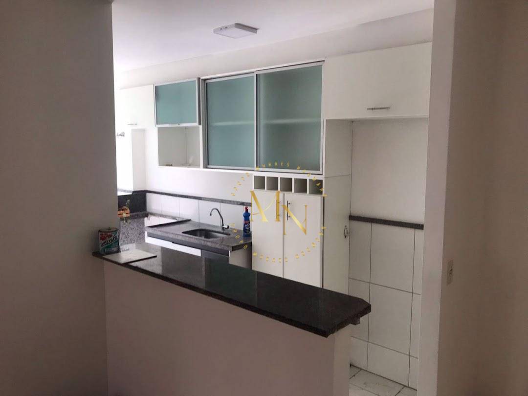 Apartamento à venda com 3 quartos, 76m² - Foto 3