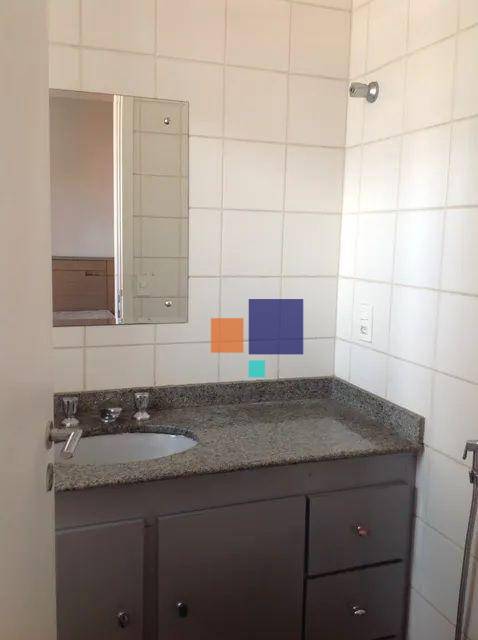 Apartamento para alugar com 3 quartos, 80m² - Foto 11