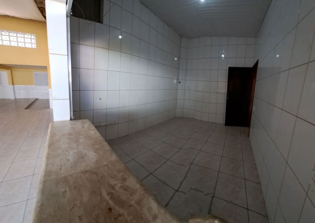 Casa à venda com 3 quartos, 210m² - Foto 17