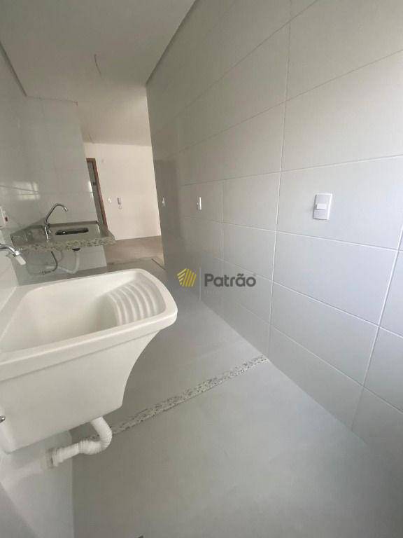 Apartamento à venda com 2 quartos, 62m² - Foto 5