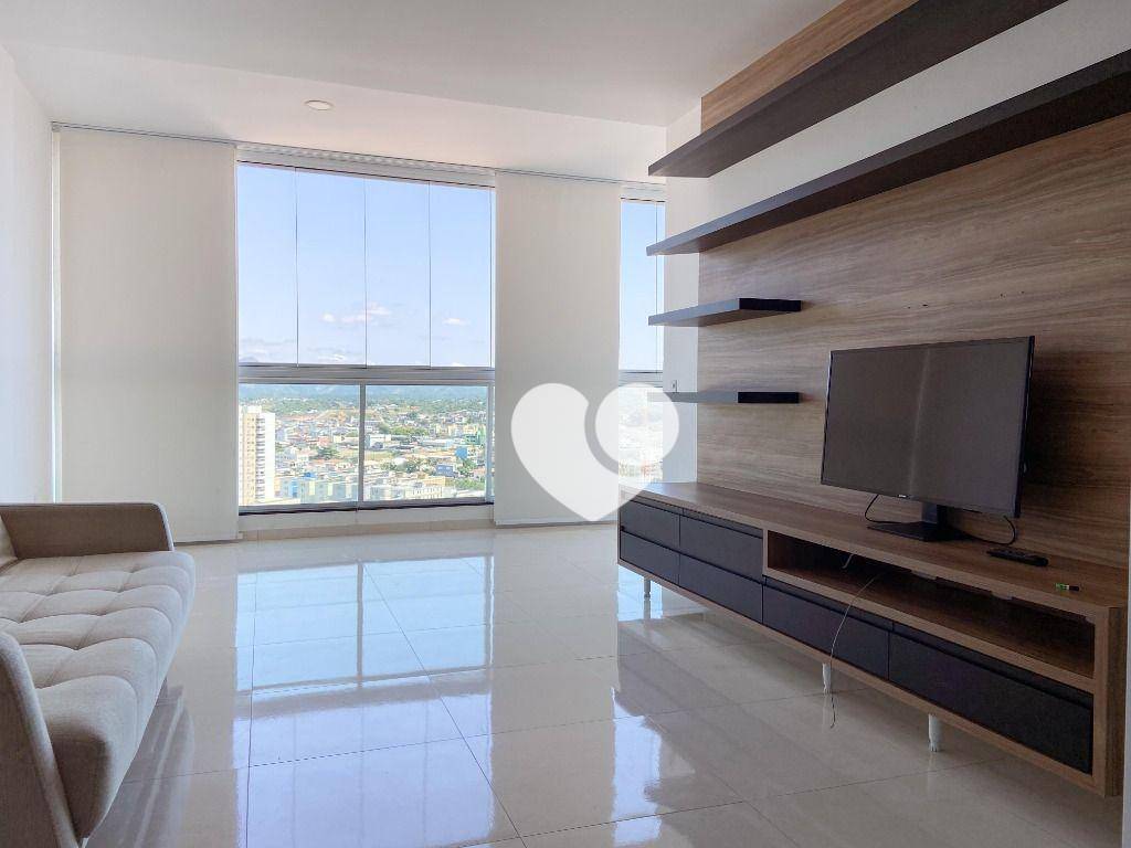 Apartamento à venda com 3 quartos, 157m² - Foto 3