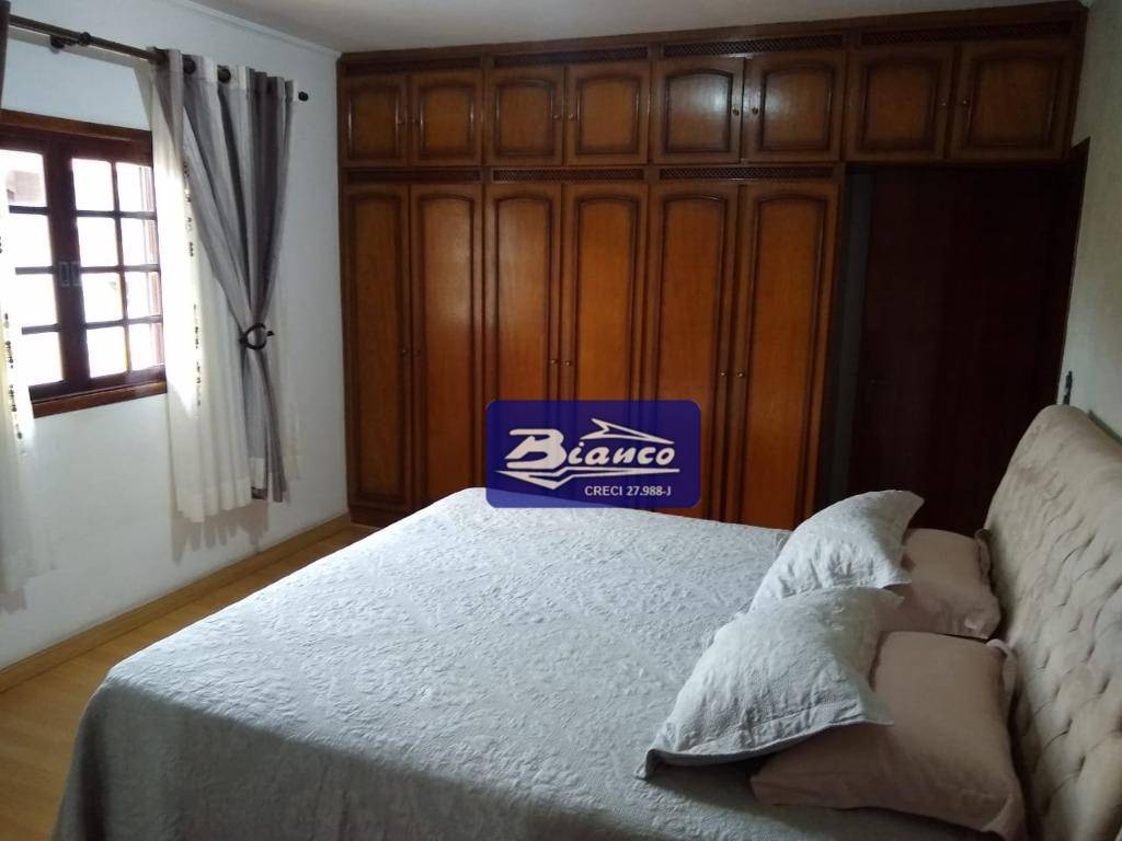 Sobrado à venda com 4 quartos, 240m² - Foto 26