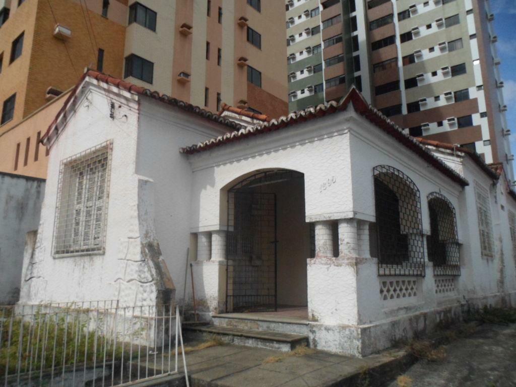 Casa à venda com 3 quartos, 180m² - Foto 2