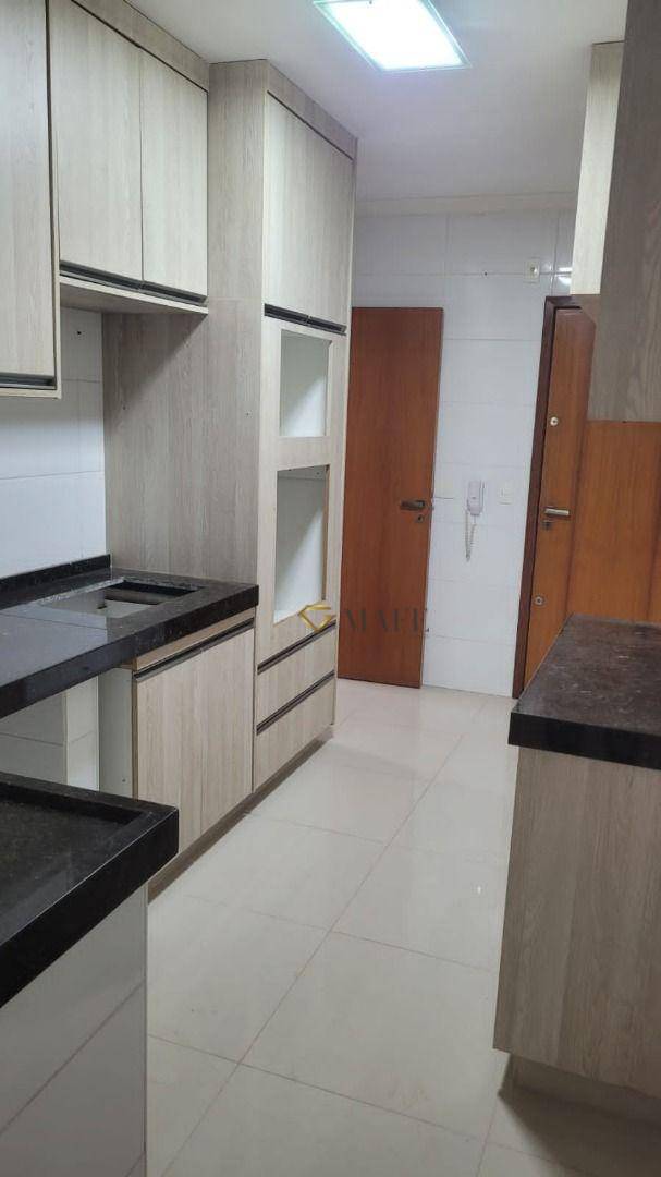 Apartamento à venda com 3 quartos, 139m² - Foto 15