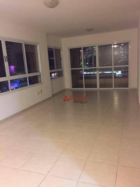 Apartamento à venda com 4 quartos, 200m² - Foto 7