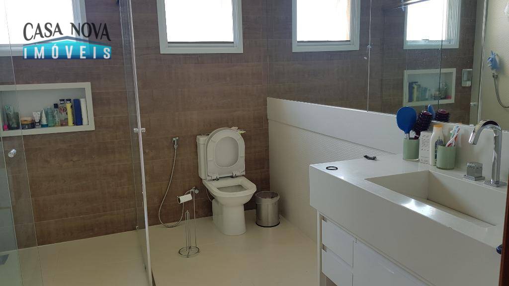 Casa de Condomínio à venda com 3 quartos, 250m² - Foto 23