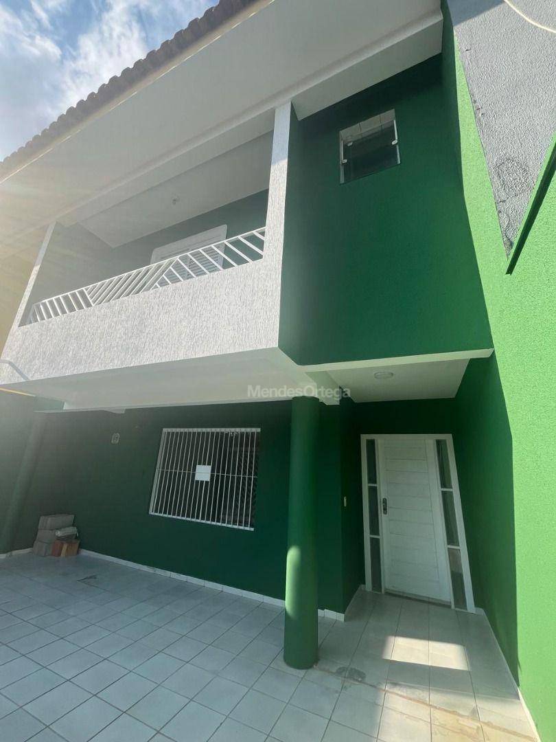Casa para alugar com 2 quartos, 95m² - Foto 3
