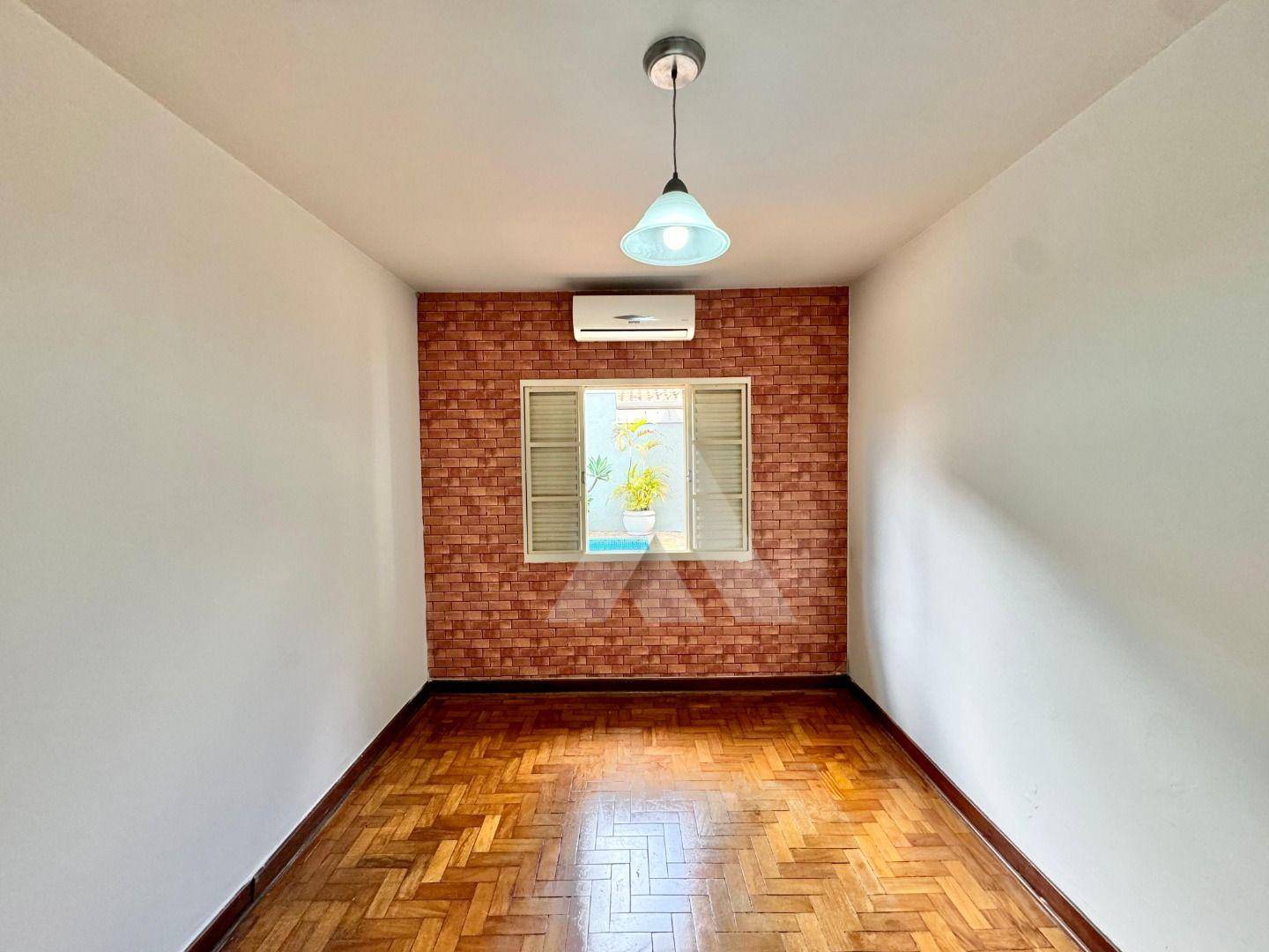 Casa, 3 quartos, 198 m² - Foto 4