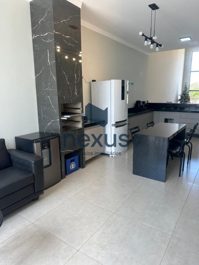 Casa à venda com 3 quartos, 250m² - Foto 4