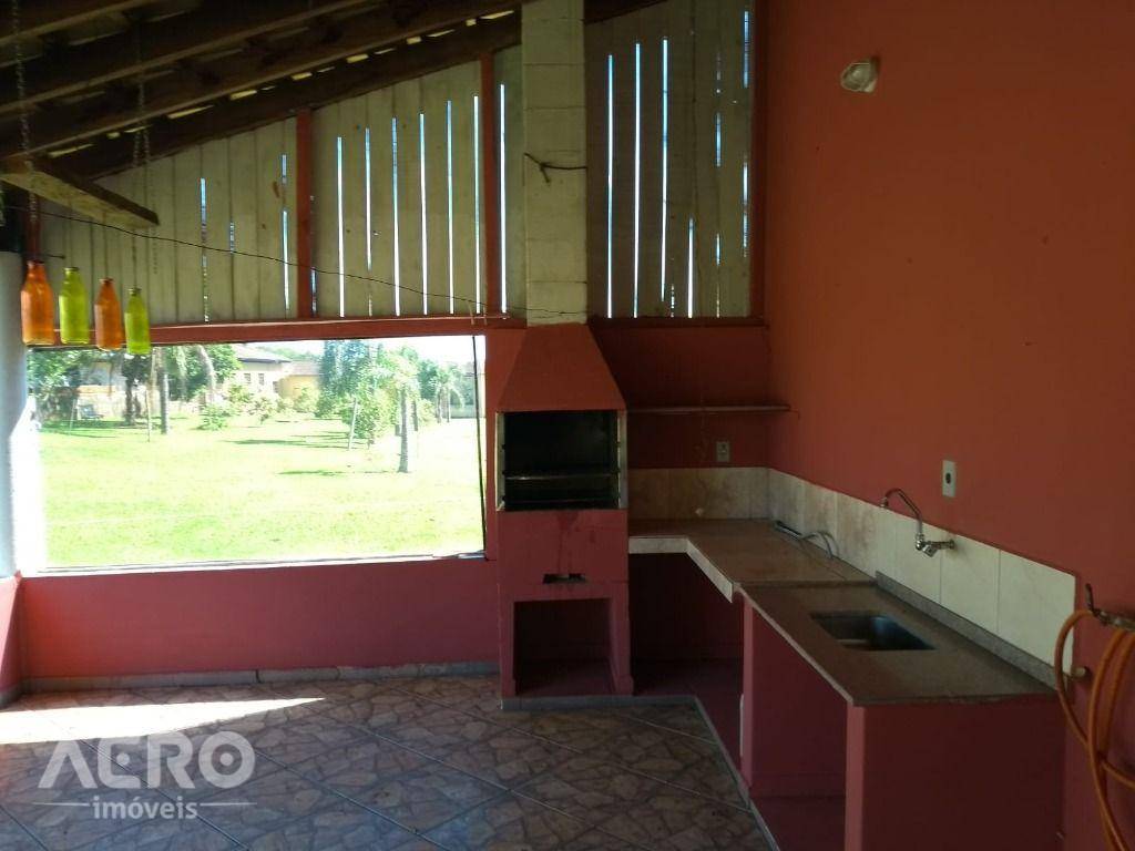 Chácara à venda com 8 quartos, 1000m² - Foto 33