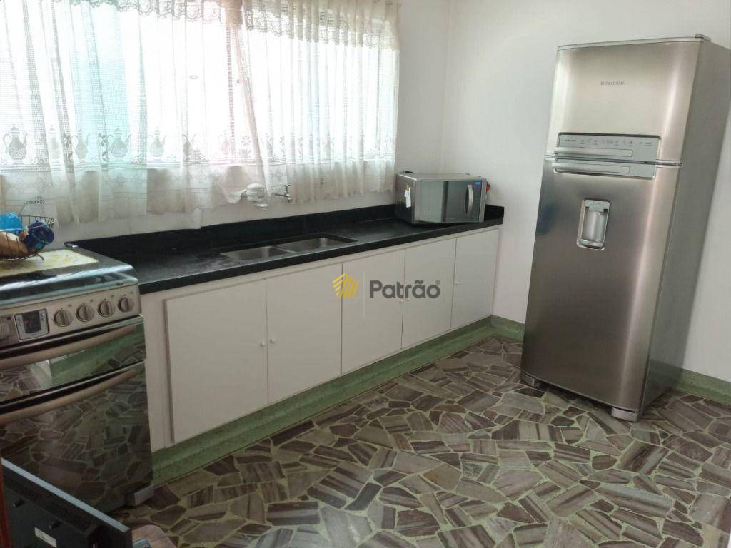 Sobrado à venda com 3 quartos, 500m² - Foto 23